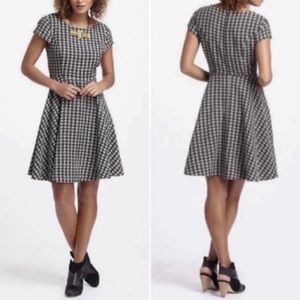 Anthro Maeve textures fit & flare black dress sz 4
